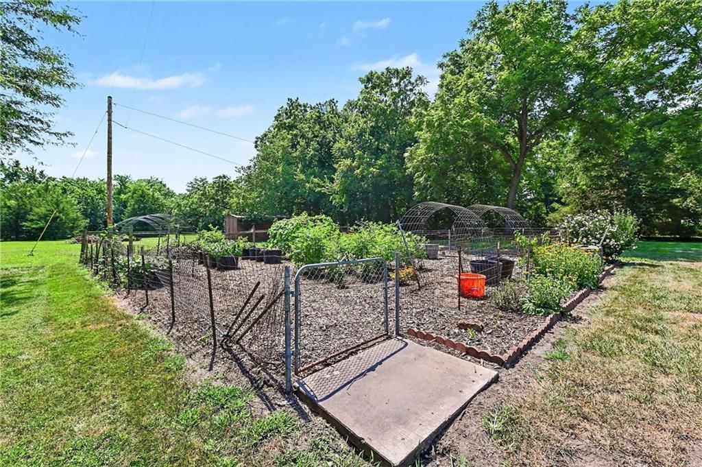 24451 Chieftain Road — photo 30