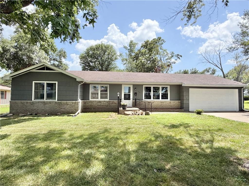 703 W Summit Street, Butler, MO