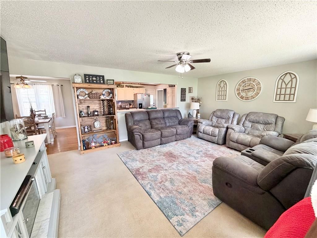 703 W Summit Street — photo 4