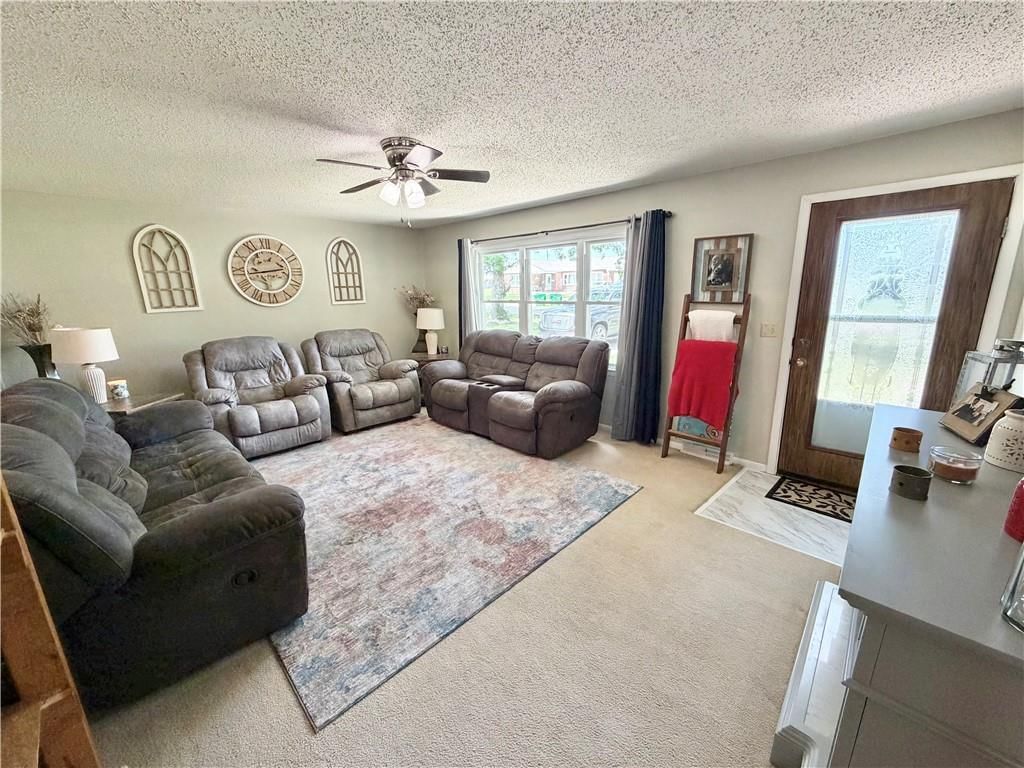 703 W Summit Street — photo 5