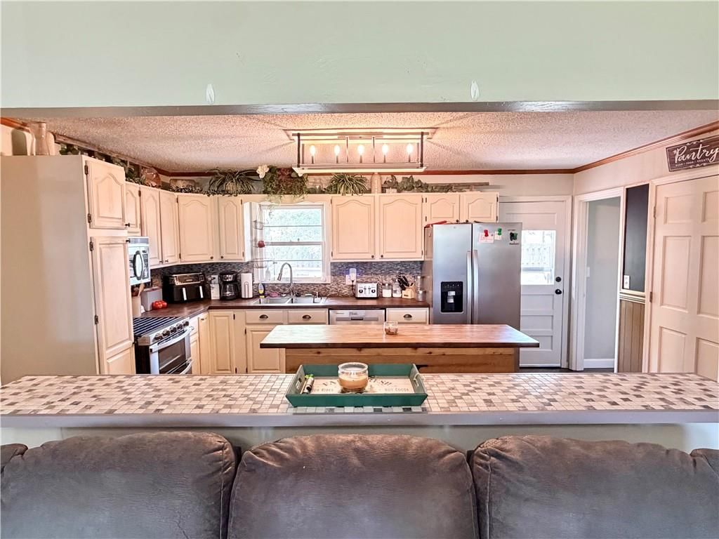 703 W Summit Street — photo 11