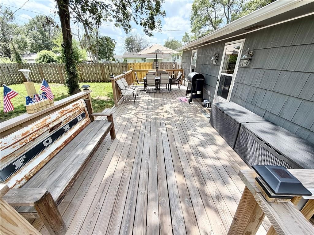 703 W Summit Street — photo 29