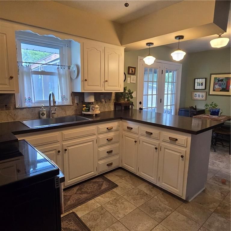920 Tracy Avenue — photo 17