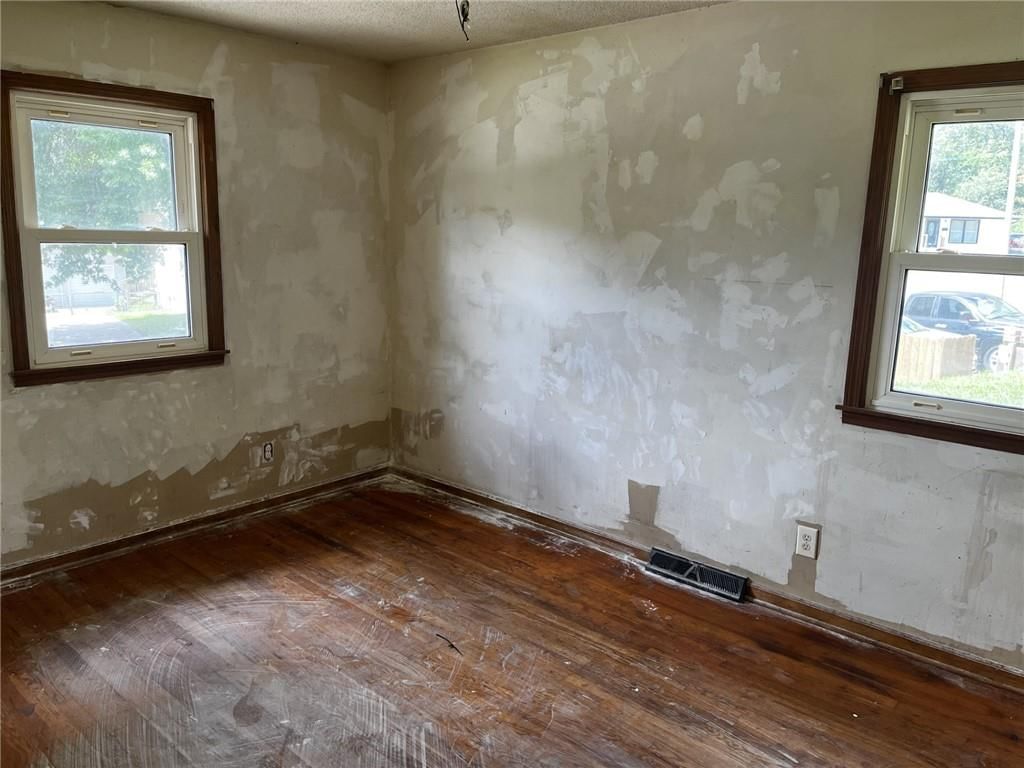 1204 Wornall Road — photo 13