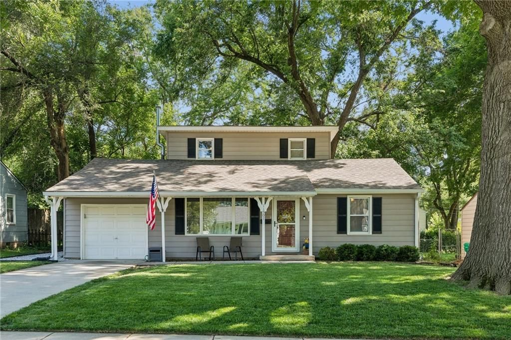 11507 W 69th Street — photo 1