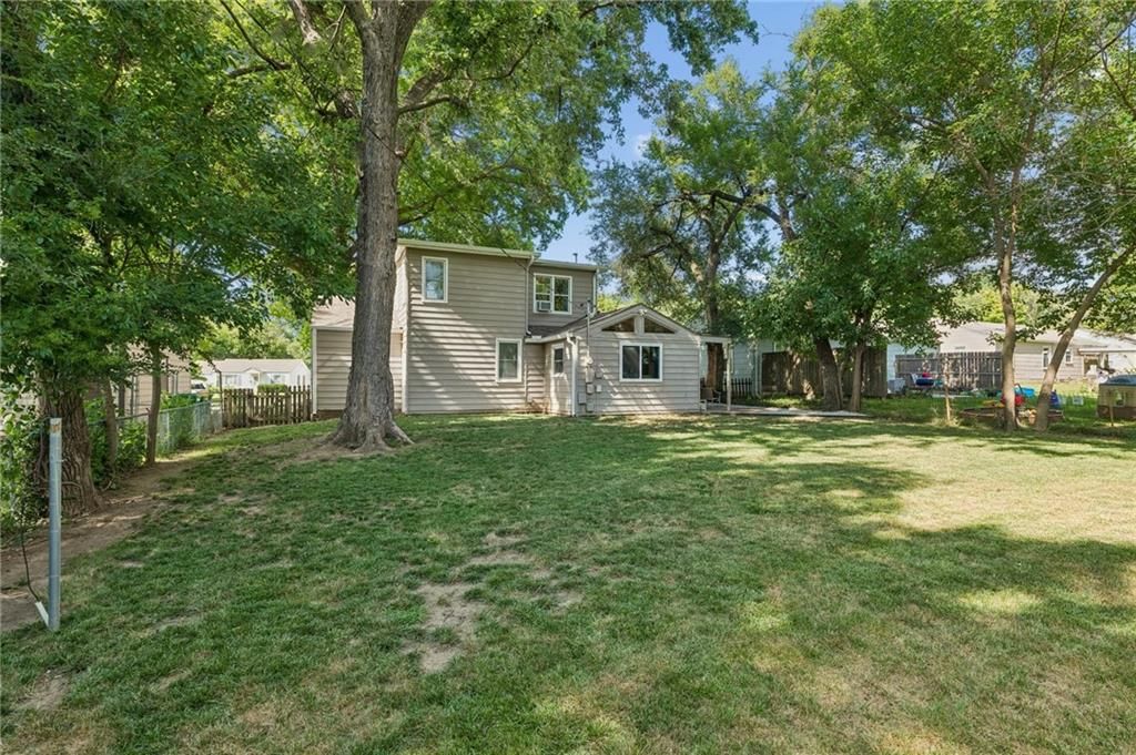 11507 W 69th Street — photo 29