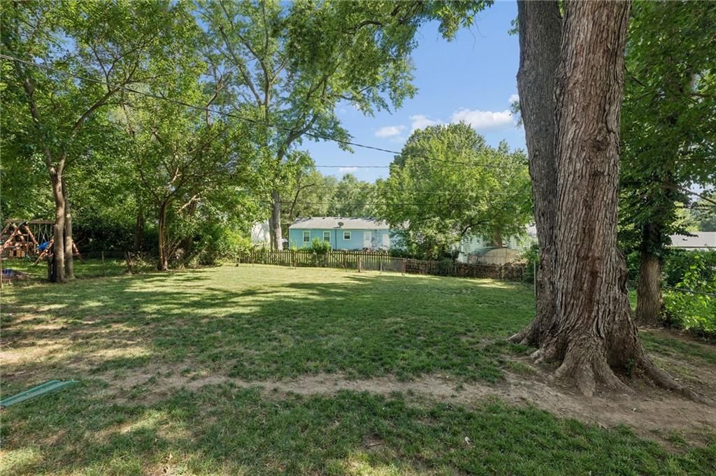 11507 W 69th Street — photo 30
