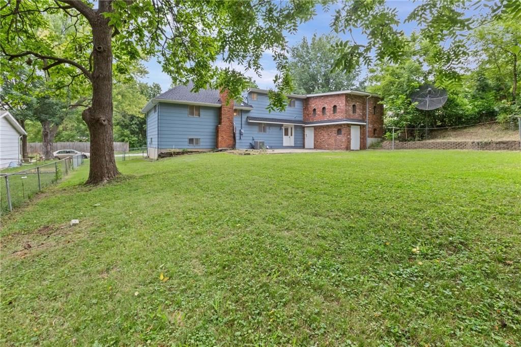 213 Briar Lane — photo 5