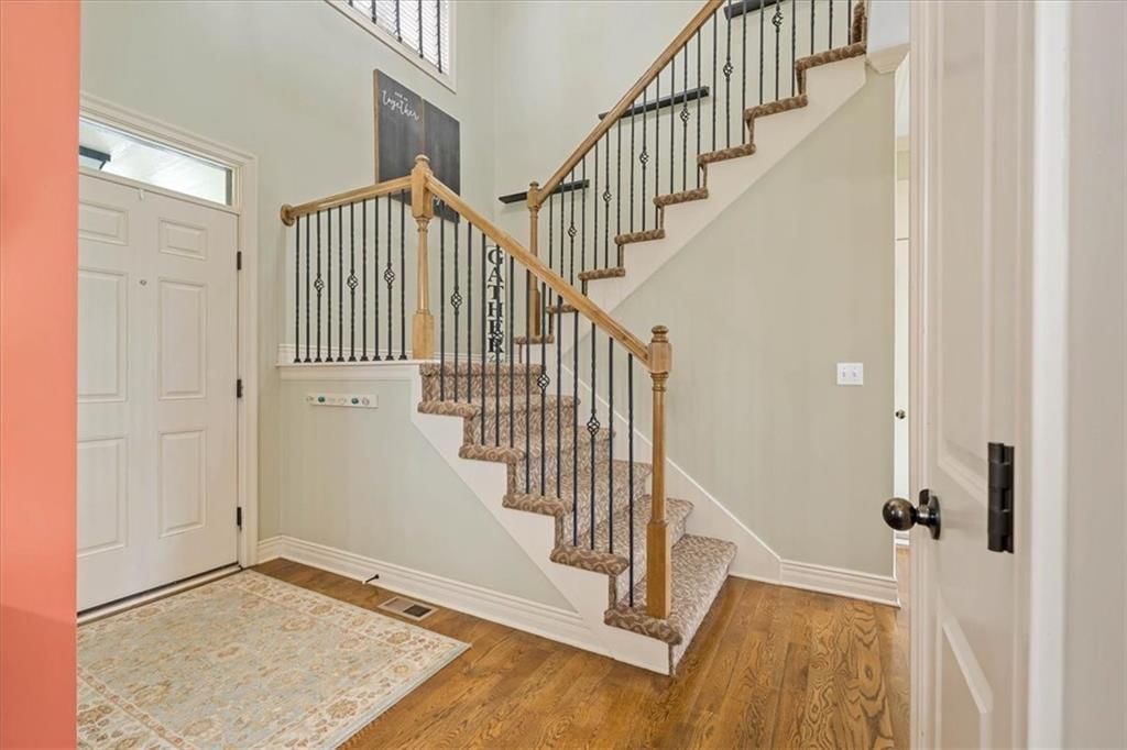 2101 SW ROBERTS Court — photo 7
