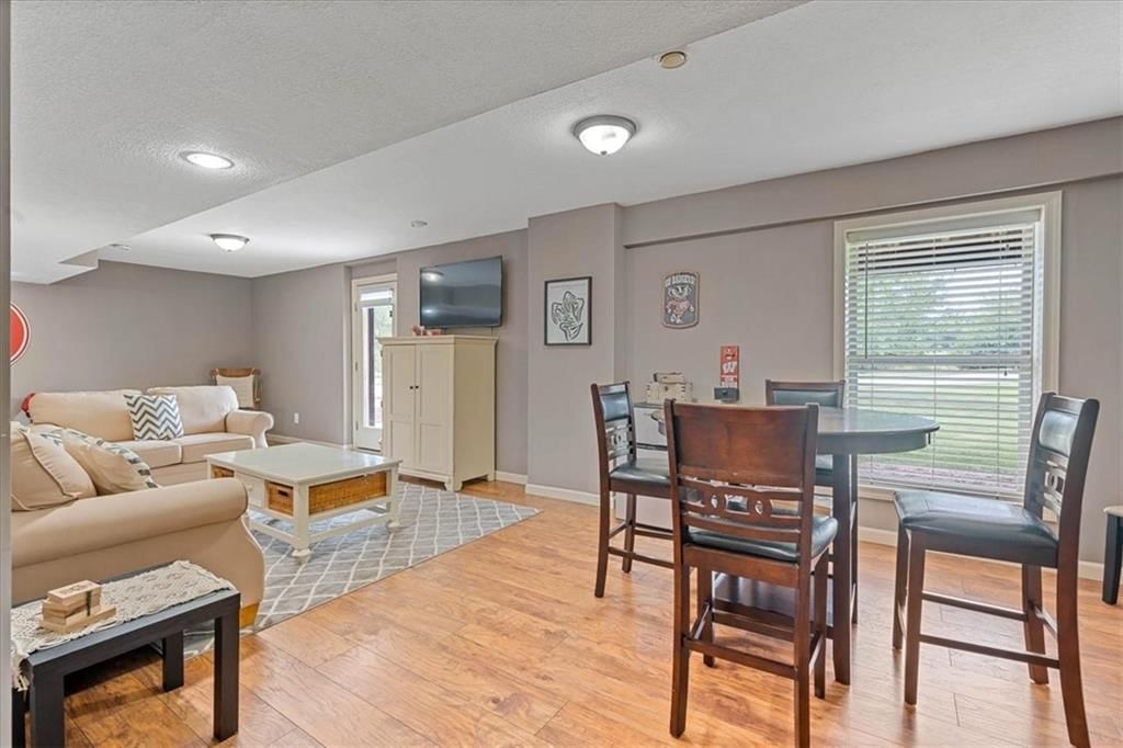 2101 SW ROBERTS Court — photo 33