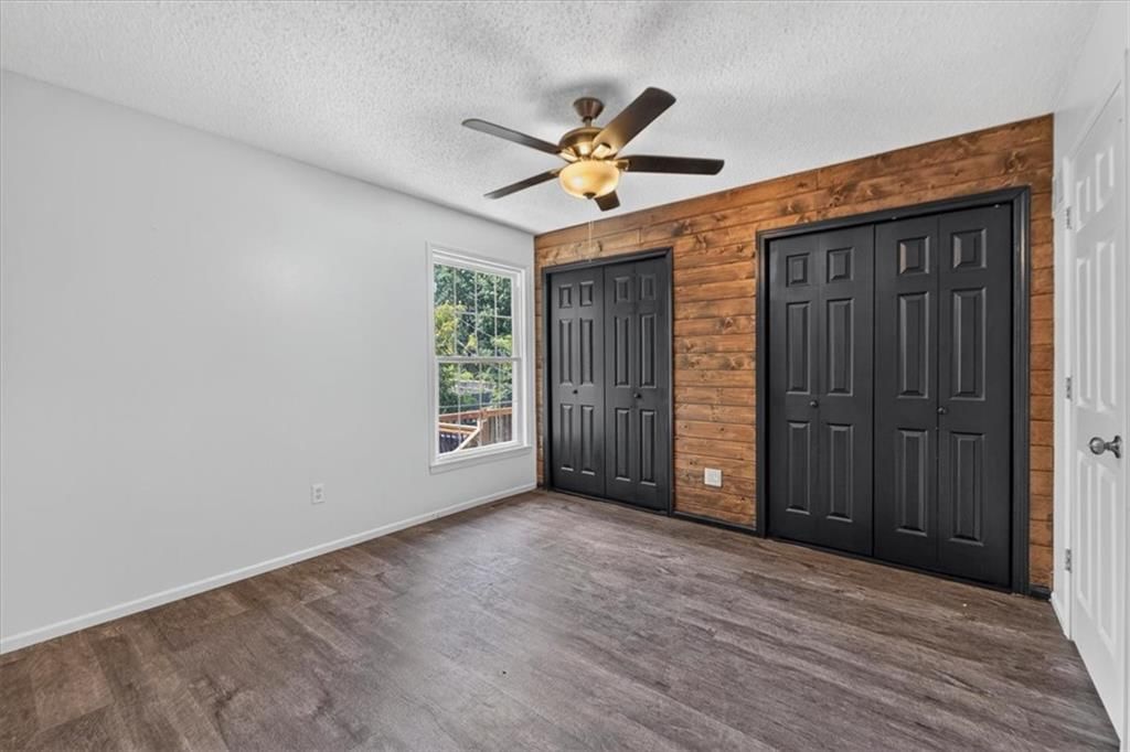 1802 PARKWOOD Drive — photo 13
