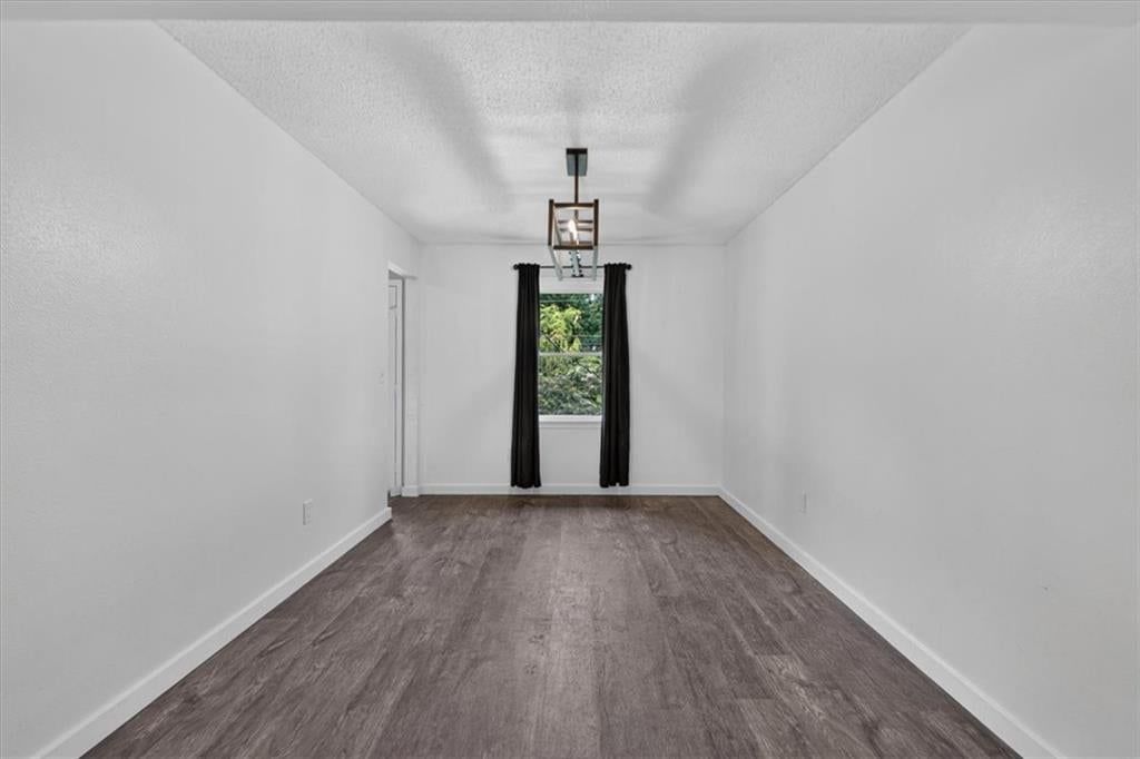 1802 PARKWOOD Drive — photo 34