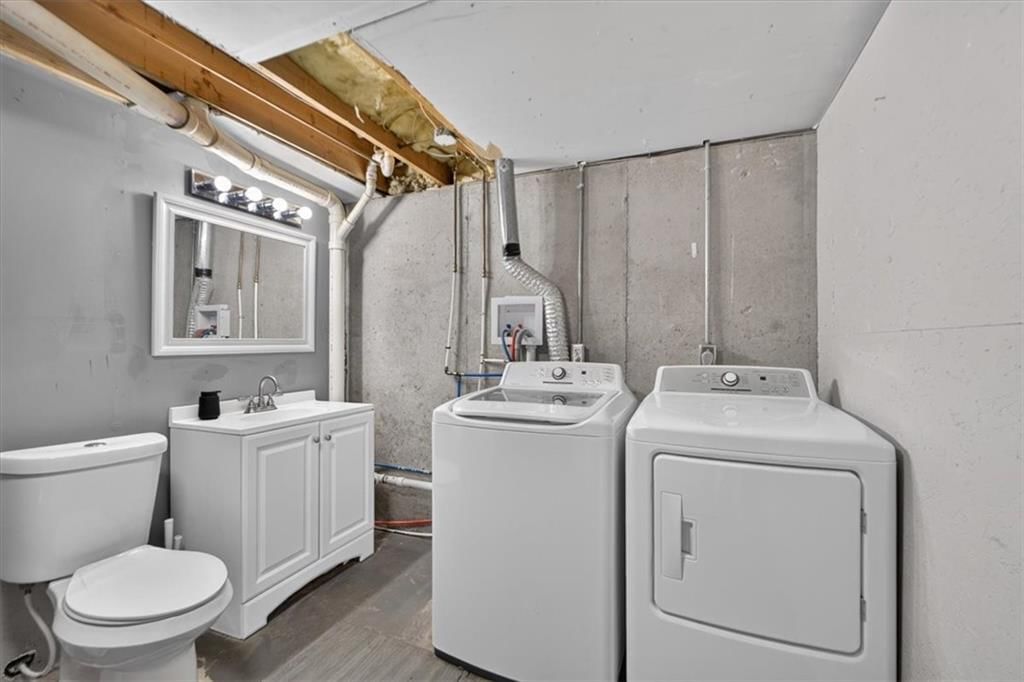 1802 PARKWOOD Drive — photo 41