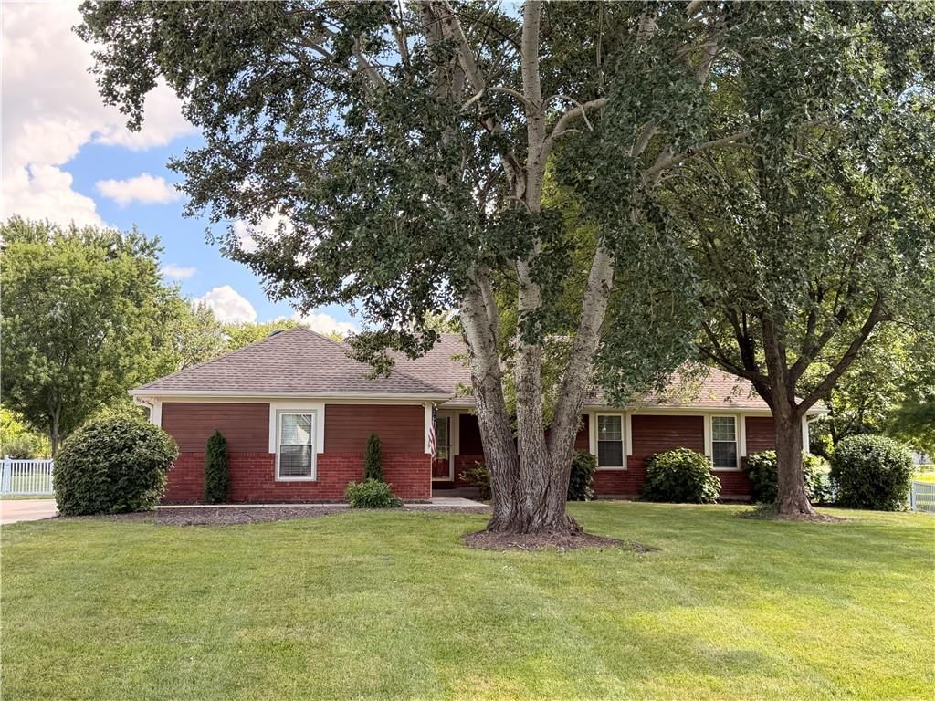 5625 W 201 Street — photo 1
