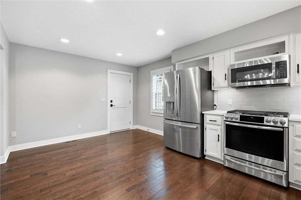 5625 W 201 Street — photo 10