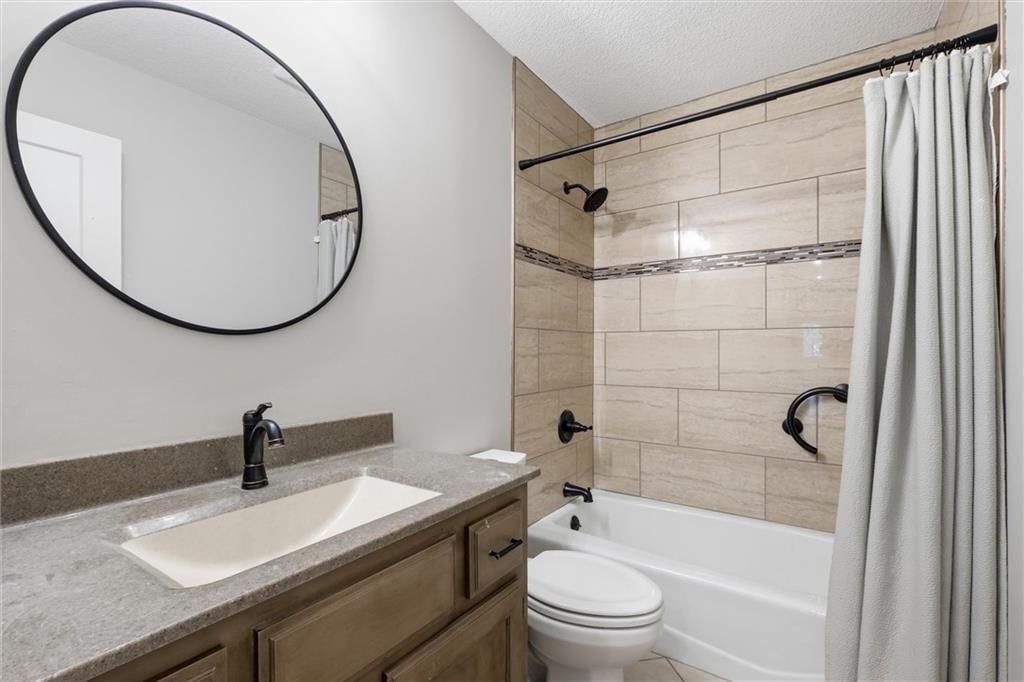 5625 W 201 Street — photo 18