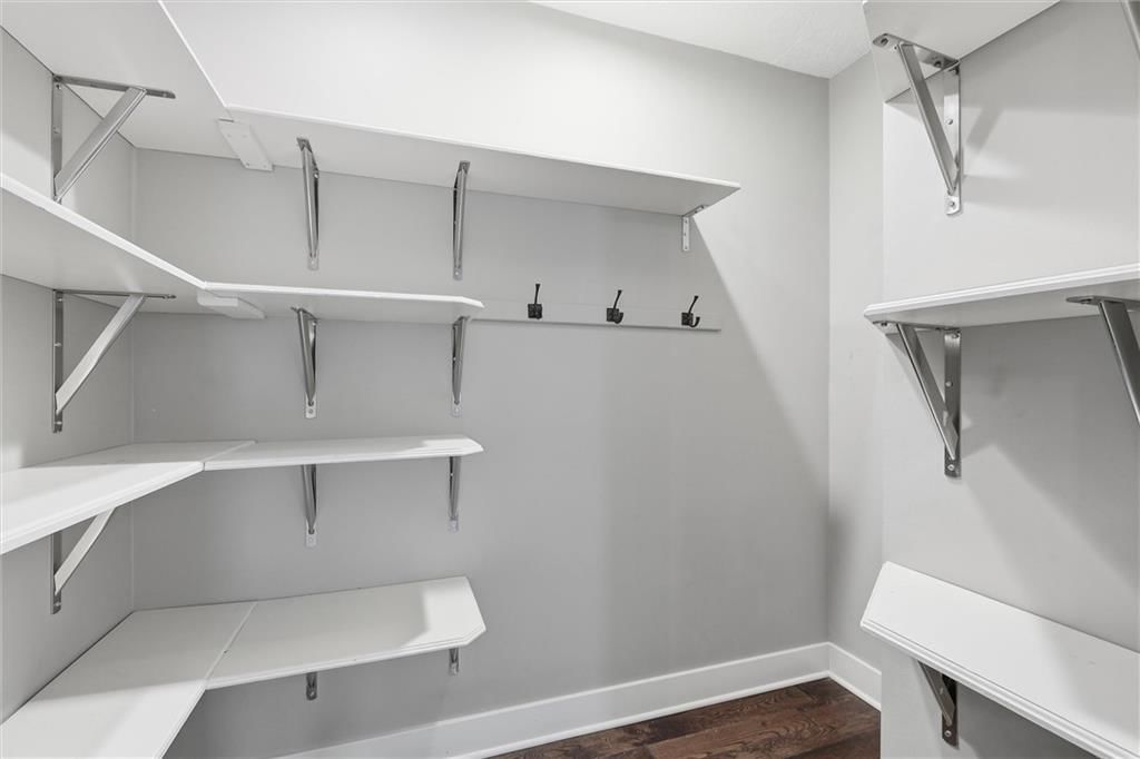 5625 W 201 Street — photo 20