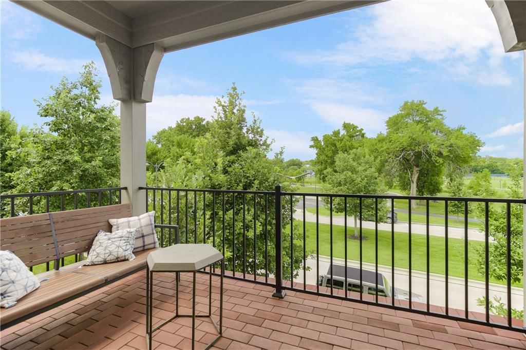 5207 Meadowbrook Parkway — photo 11