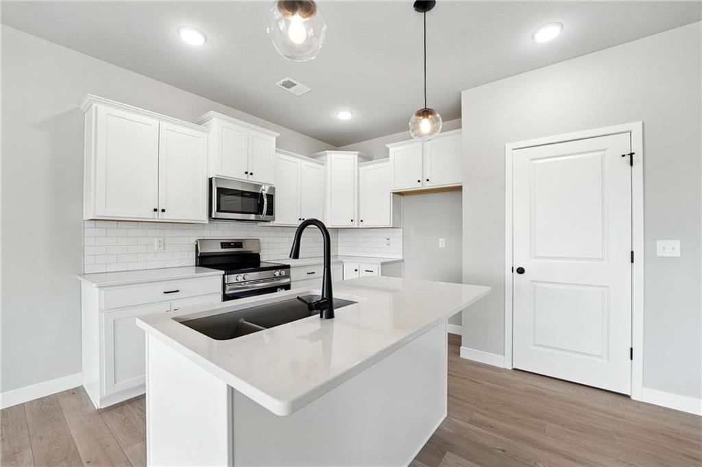12425 S Redwood Street — photo 3