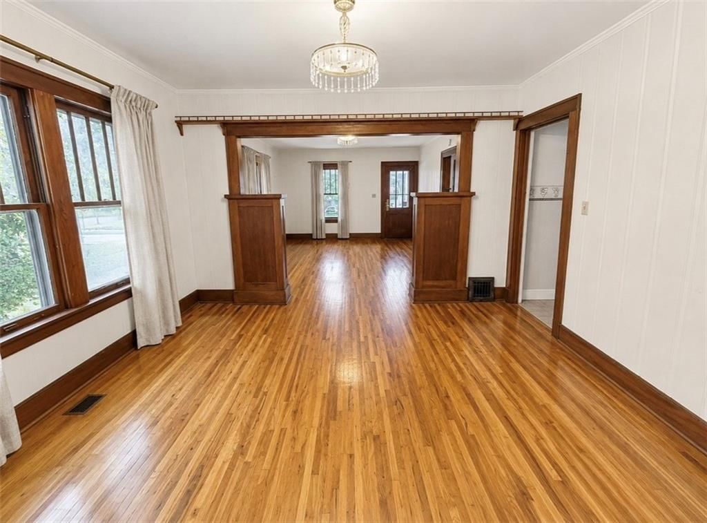 417 S Walnut Street — photo 8