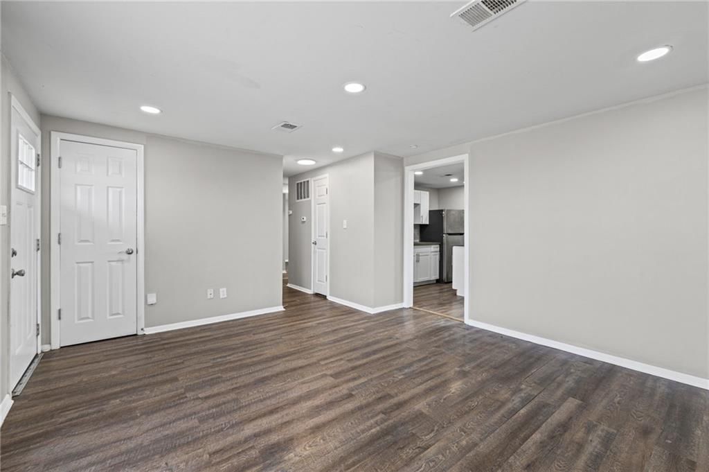 1713 N Whitney Road — photo 4