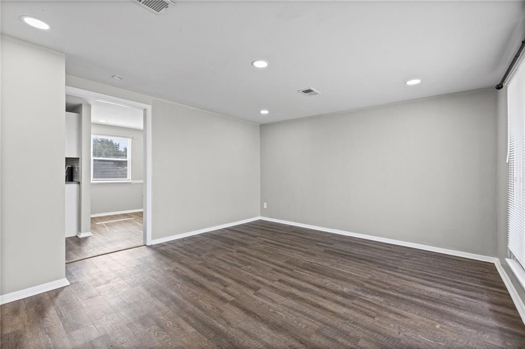 1713 N Whitney Road — photo 5
