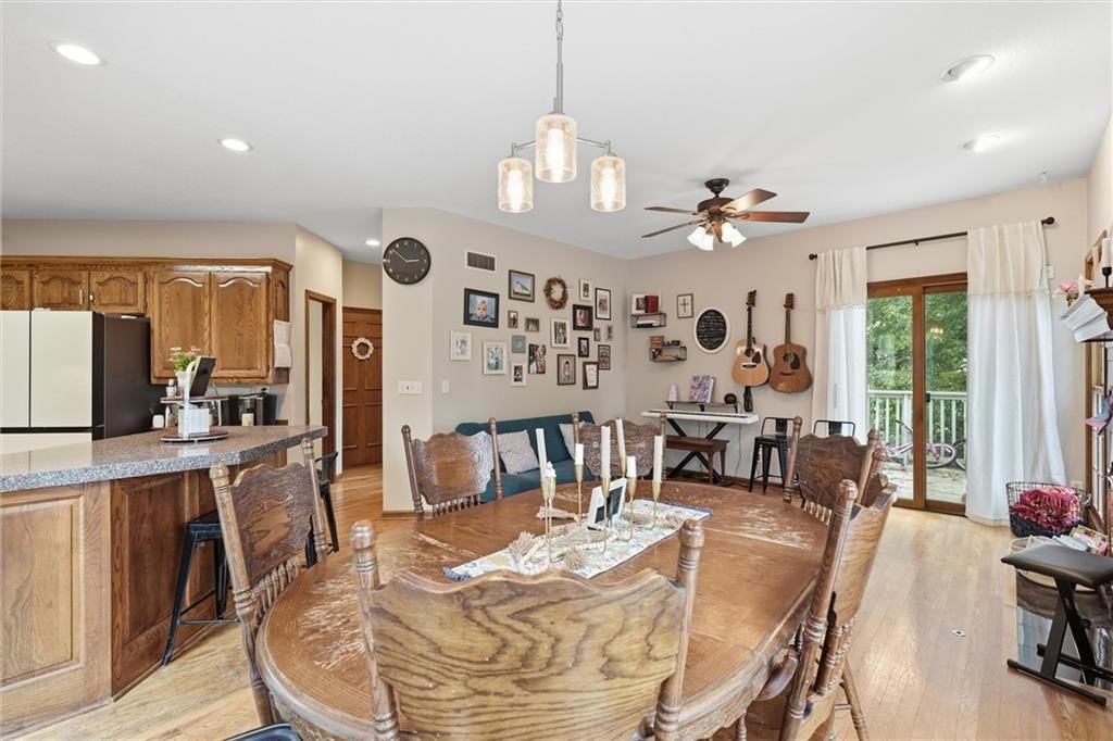 809 Cottonwood Place — photo 11