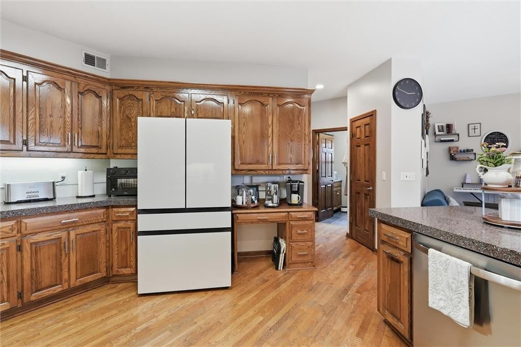 809 Cottonwood Place — photo 14