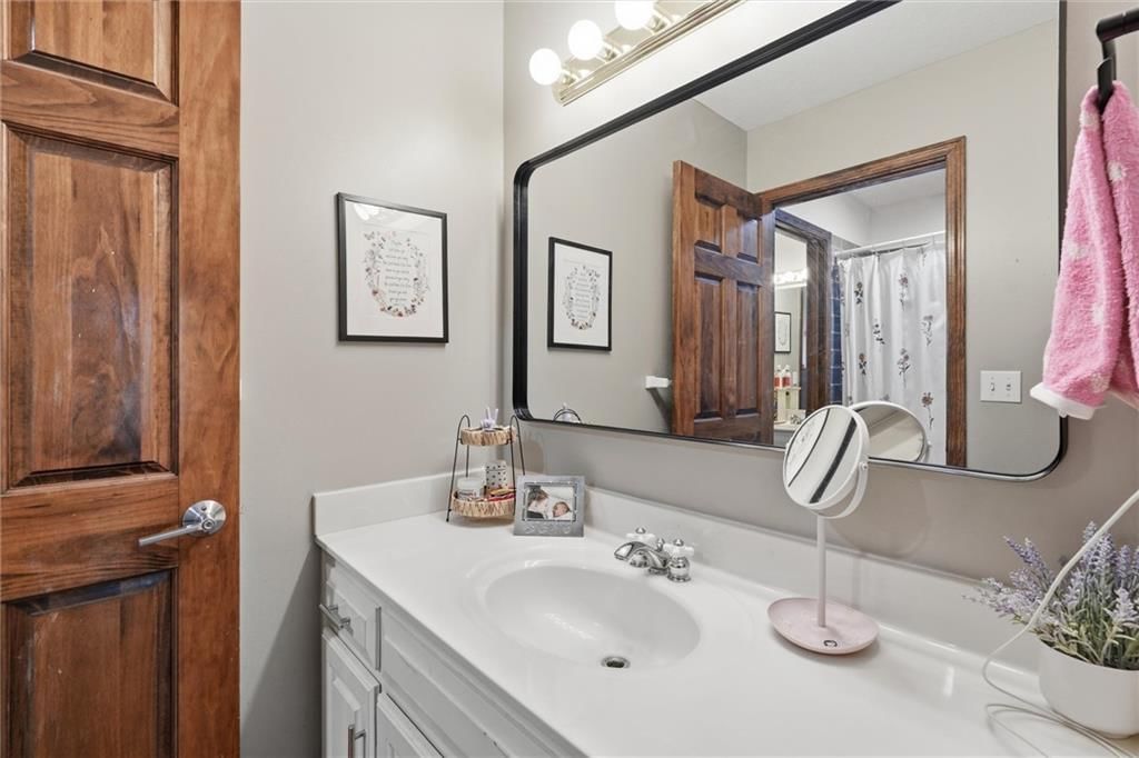 809 Cottonwood Place — photo 36