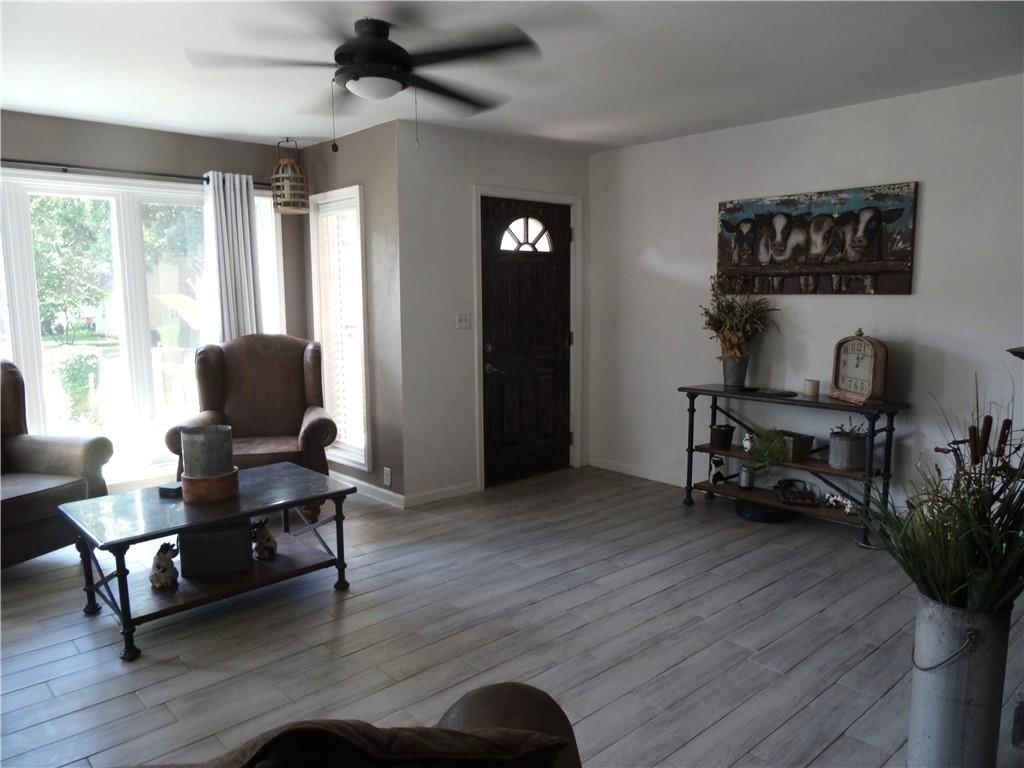 118 W Walnut Street — photo 10