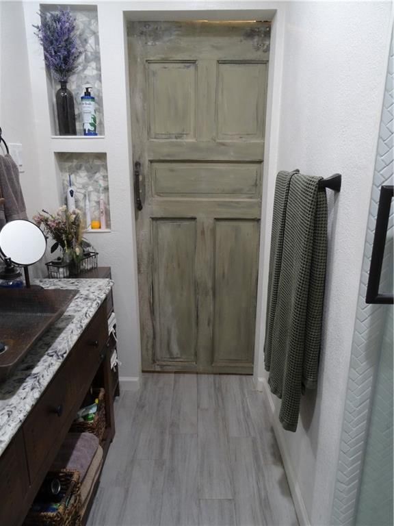 118 W Walnut Street — photo 28