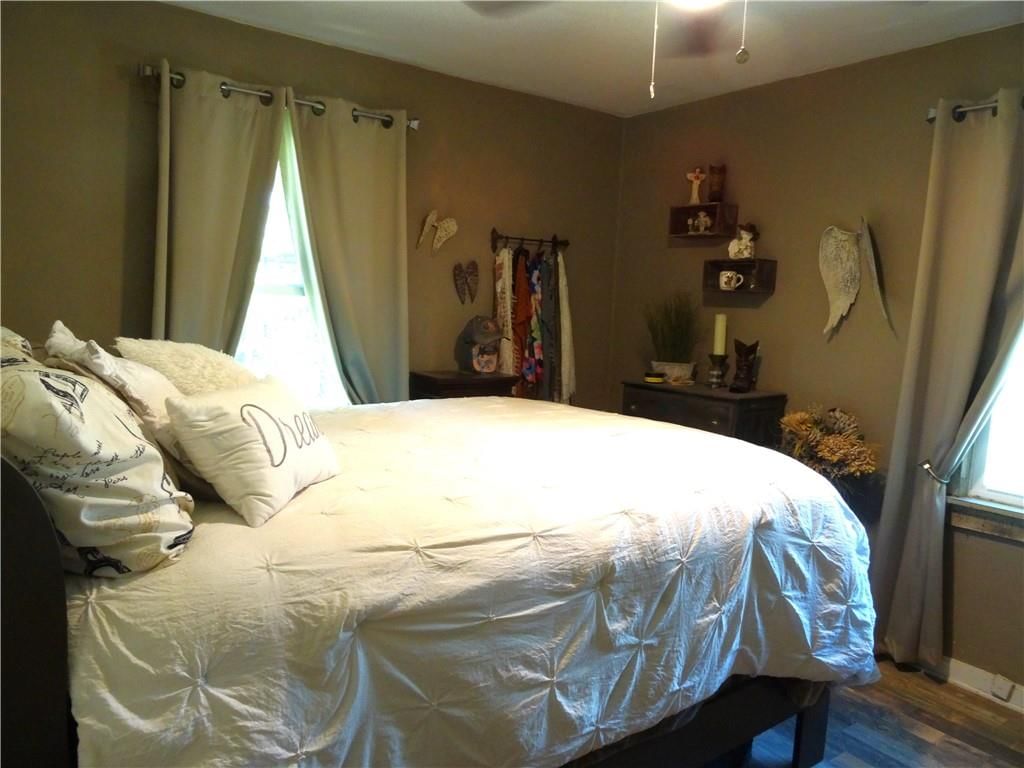 118 W Walnut Street — photo 39