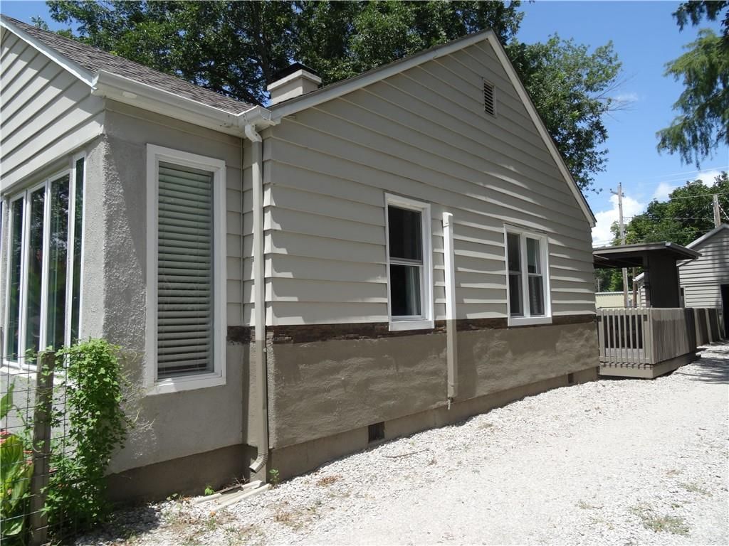 118 W Walnut Street — photo 63