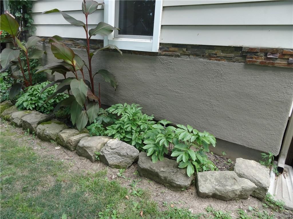 118 W Walnut Street — photo 64