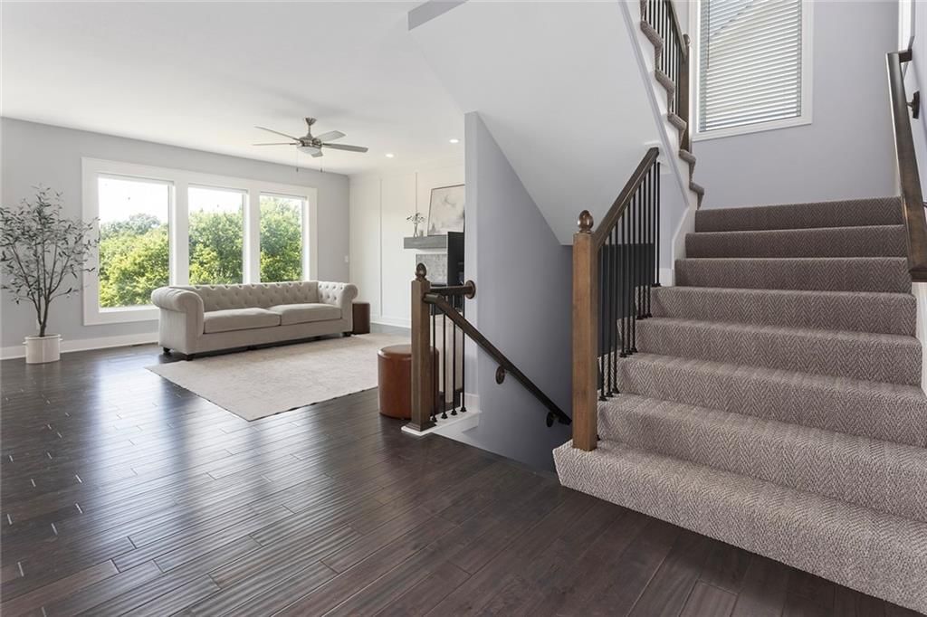 8492 Valley Spring Drive — photo 7