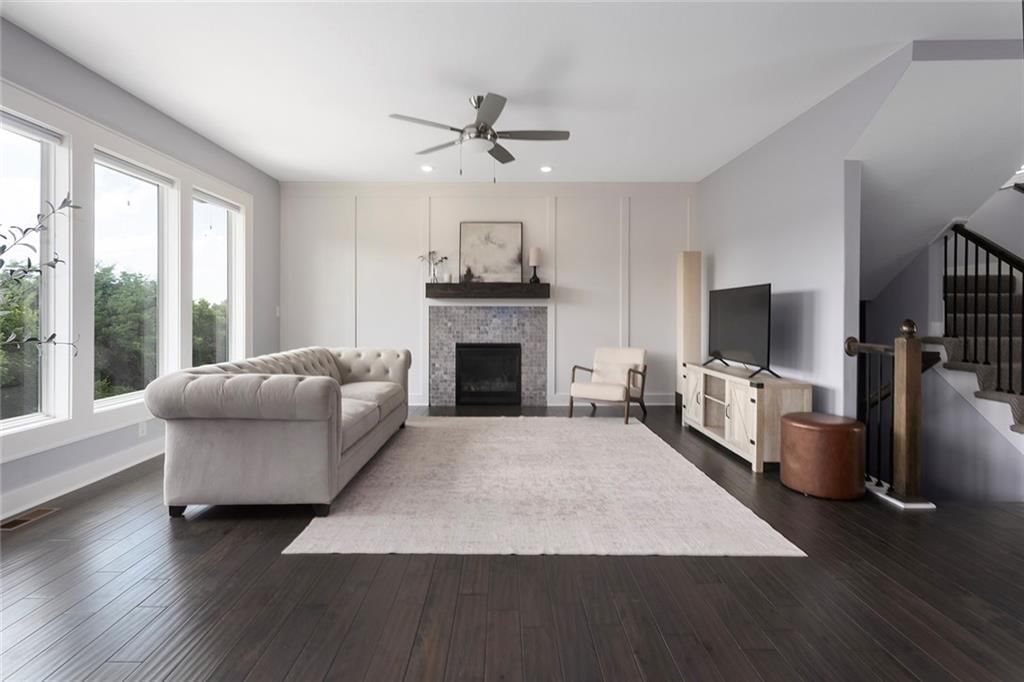 8492 Valley Spring Drive — photo 9