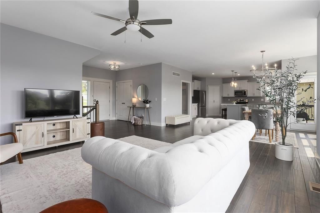 8492 Valley Spring Drive — photo 10