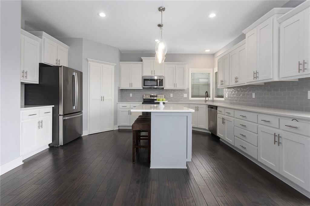 8492 Valley Spring Drive — photo 13
