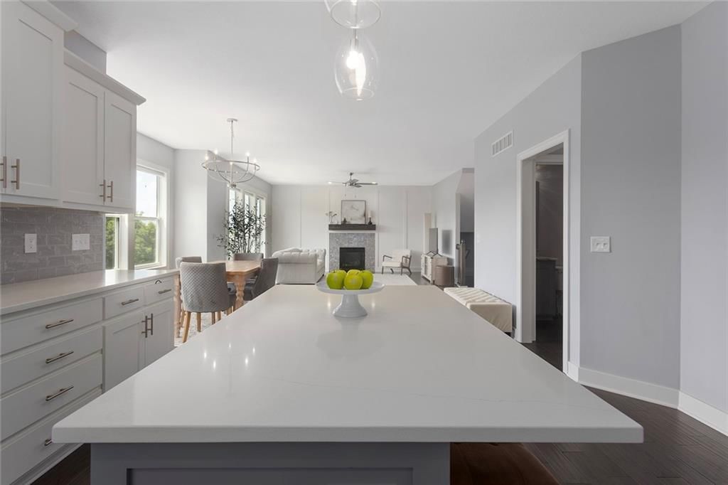 8492 Valley Spring Drive — photo 14