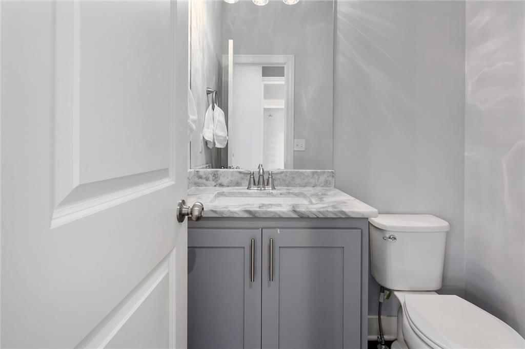 8492 Valley Spring Drive — photo 17
