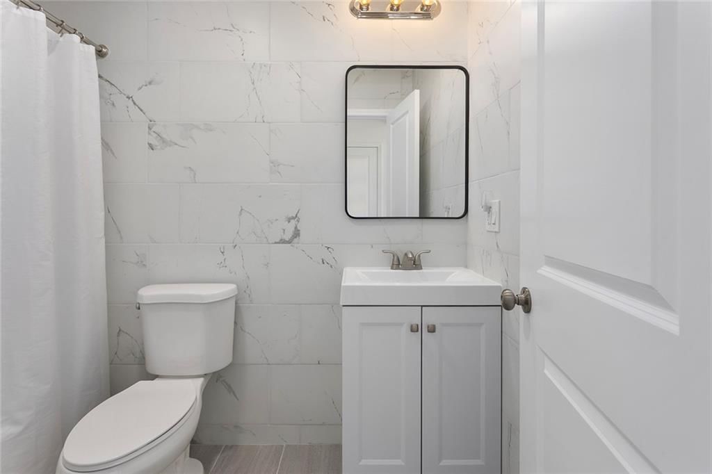 8492 Valley Spring Drive — photo 33