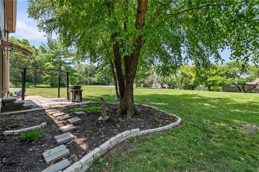 5404 Meadow Lake — photo 40