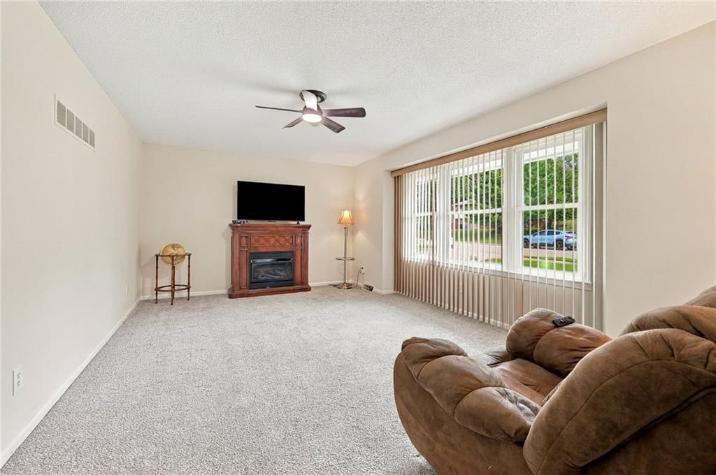 6728 Manchester Avenue — photo 5