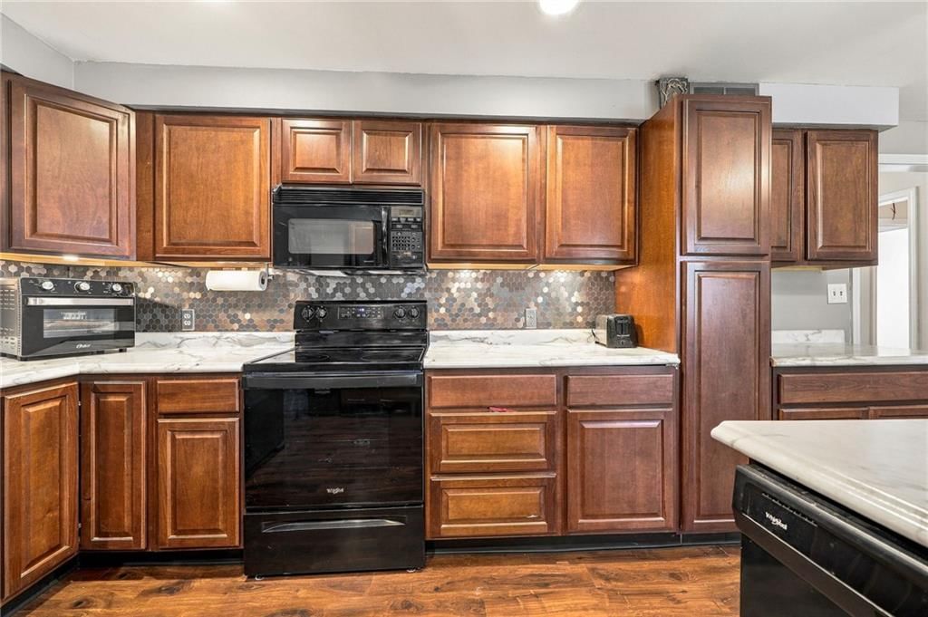 6728 Manchester Avenue — photo 9