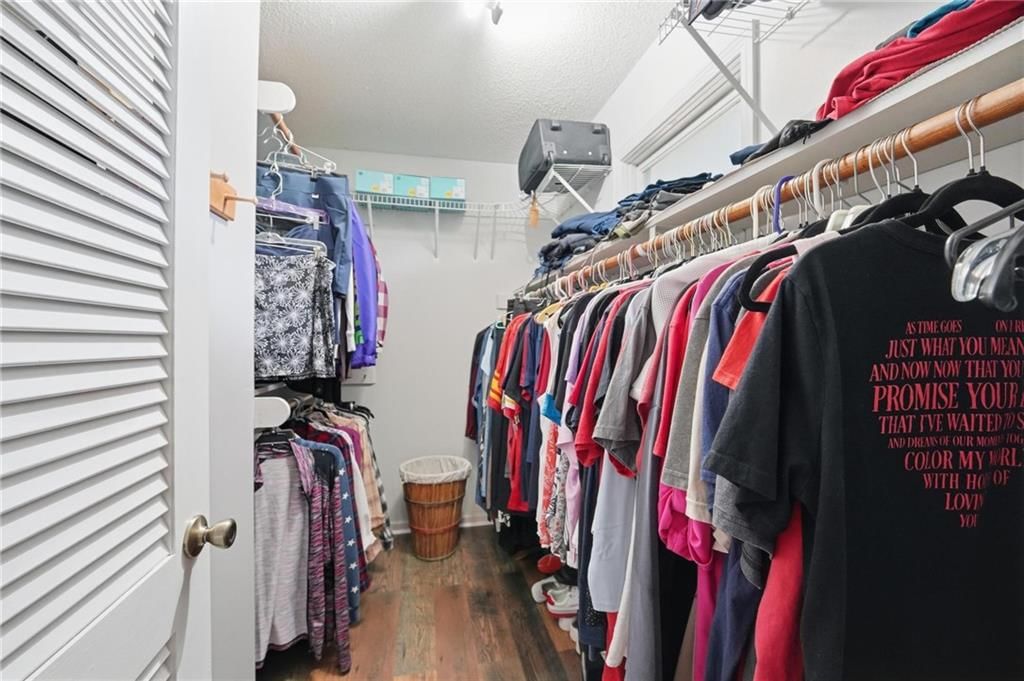 10404 Wyandotte Street — photo 22