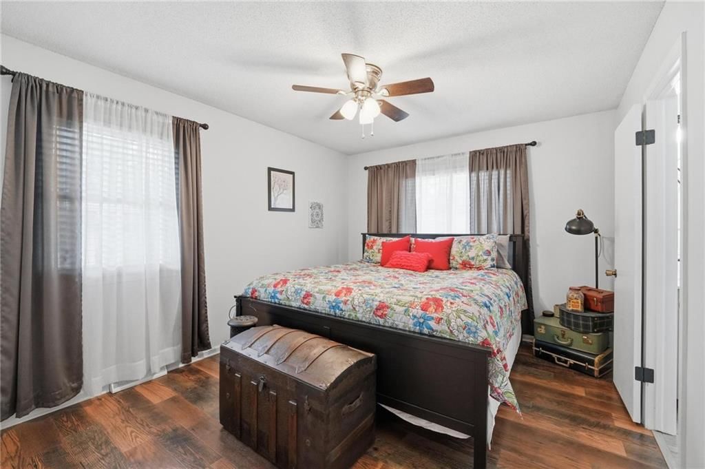 10404 Wyandotte Street — photo 29