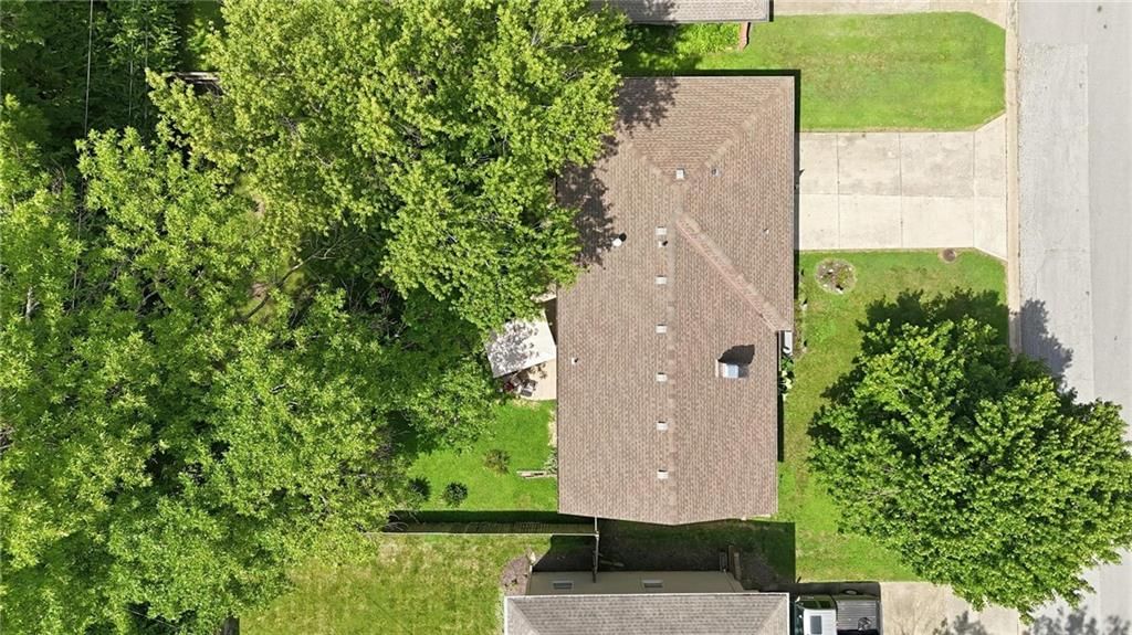 10404 Wyandotte Street — photo 58