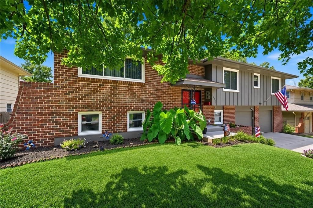 10404 Wyandotte Street — photo 60