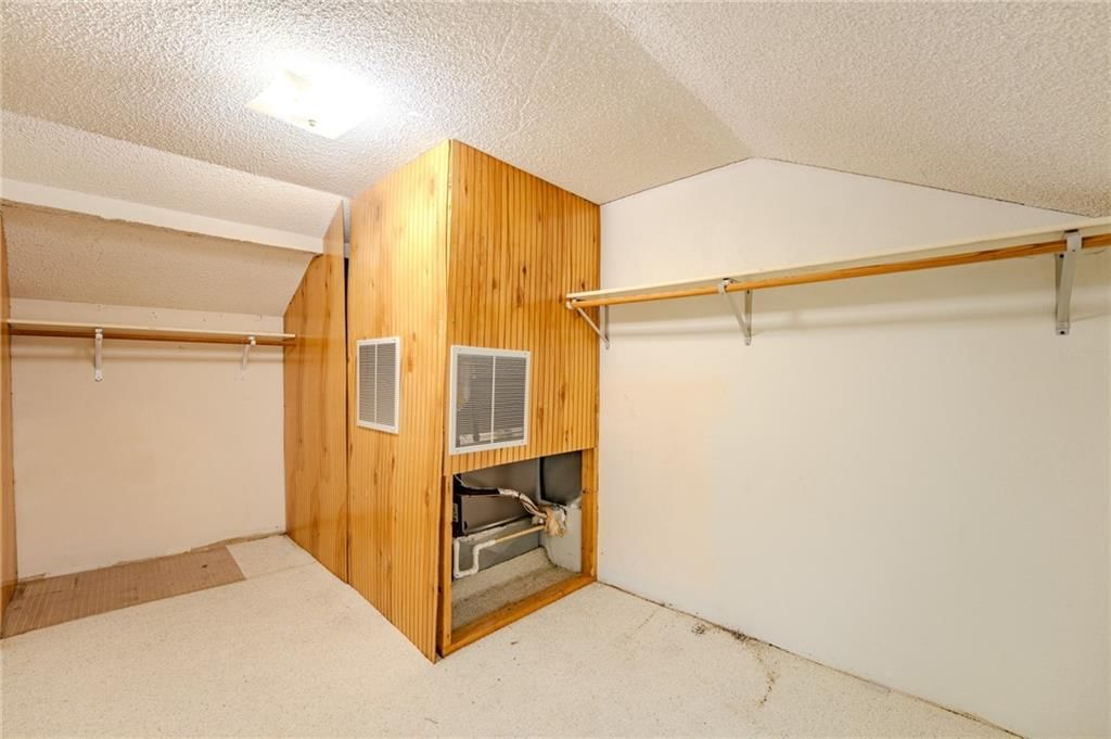 323 S Holbrook Street — photo 20