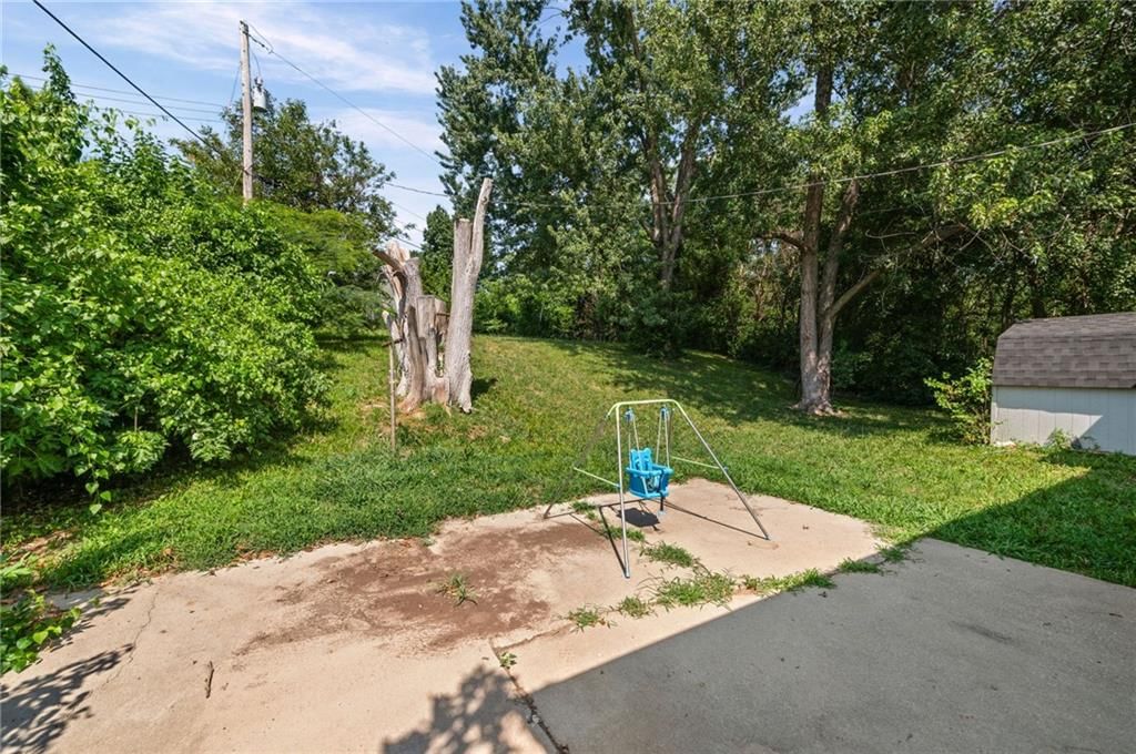 6208 NE Antioch Road — photo 32